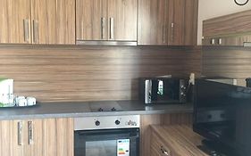 Hotel Flower Street Studios  4*